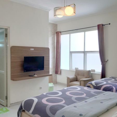Ikiru To Live Hotel Surabaya Exterior photo