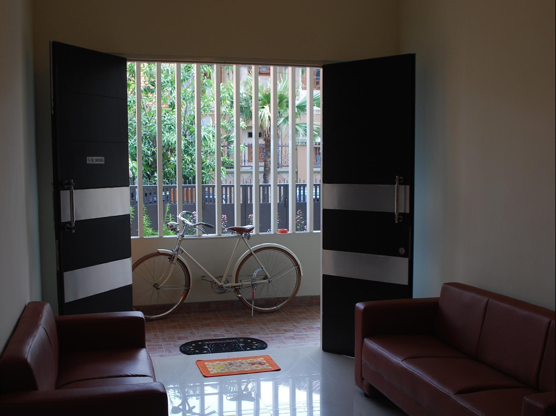 Ikiru To Live Hotel Surabaya Exterior photo